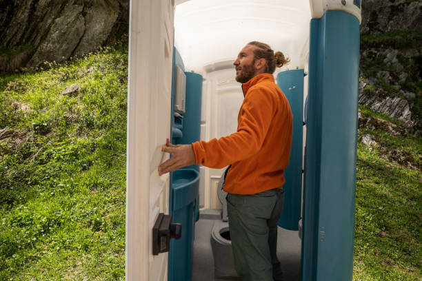 Best Portable toilet rental cost  in Roseto, PA